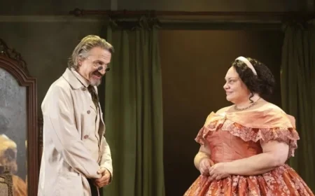 Review: Keala Settle Reclaims Mary Todd Lincoln’s Story in ‘Mrs. President’