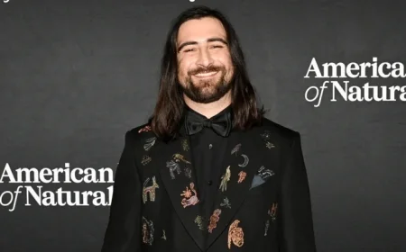 Noah Kahan Unveils New Album ‘The Great Divide’