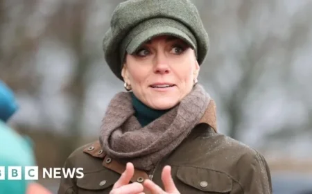 Catherine Leads Wellbeing Walk in Peak District