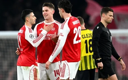 Premier League weekend: Arsenal’s lead tested as Monday transfer deadline nears