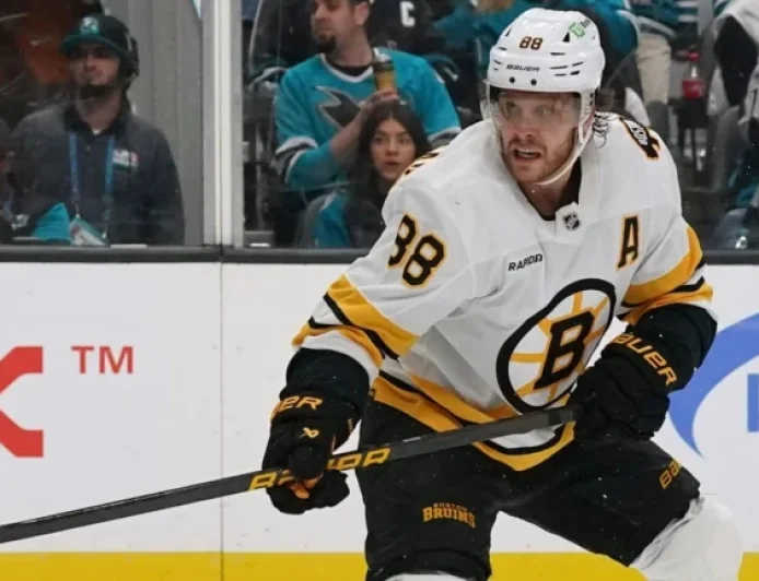 David Pastrnak Surpasses Bobby Orr on Bruins’ All-Time Points List