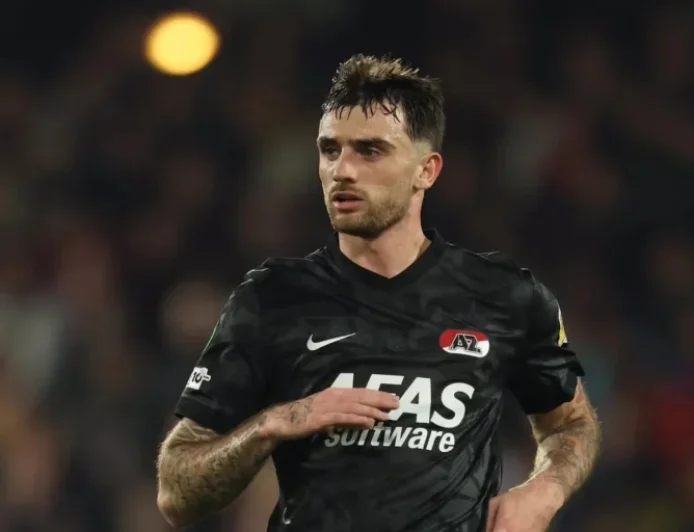 Fulham Leads Race for Republic of Ireland Star Troy Parrott