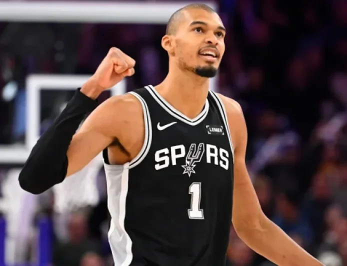 Giannis Injury Opens Ideal Trade Opportunity for Spurs