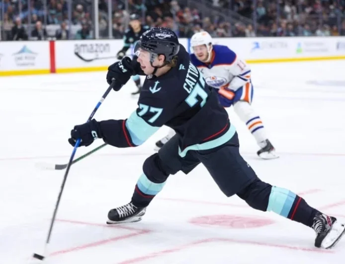 Kraken’s Berkly Catton Leaves Match Against Maple Leafs