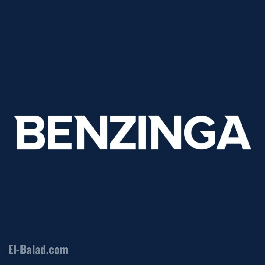 Adobe Stock: See How Much $100 Investment 20 Years Ago Earned Today