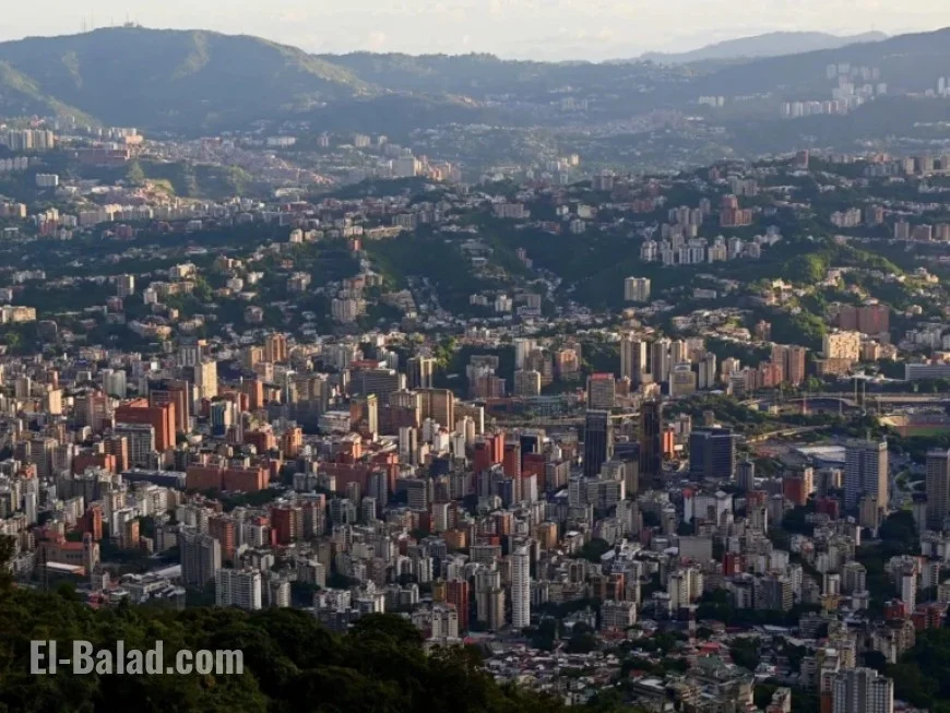 Explosions Rock Caracas Amid Heightened US-Venezuela Tensions
