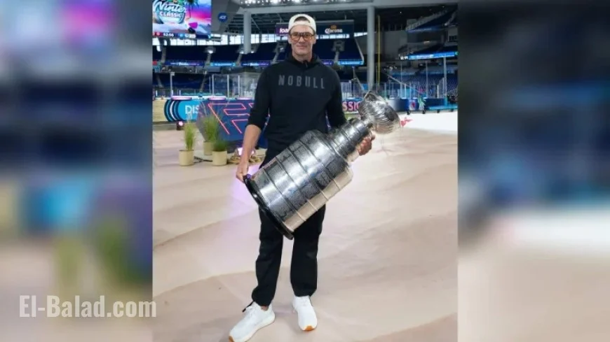 Brady Celebrates with Stanley Cup Ahead of Winter Classic