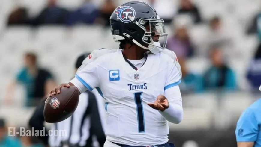 Titans QB Cam Ward Exits to Locker Room Against Jaguars