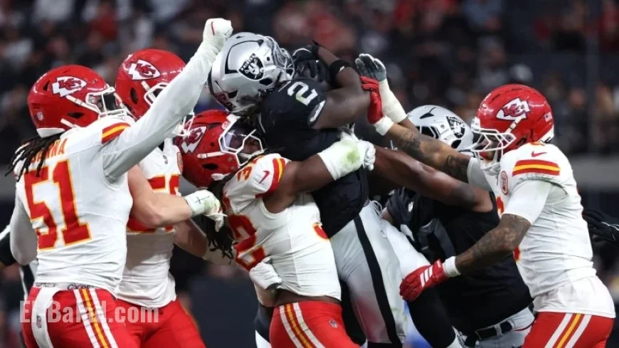 Raiders Triumph Over Chiefs 14-12 in Season’s Most Challenging Game