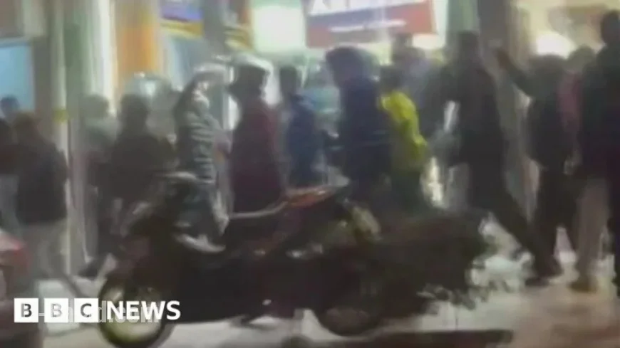 Iran Protests Persist as Trump Threatens Further Intervention