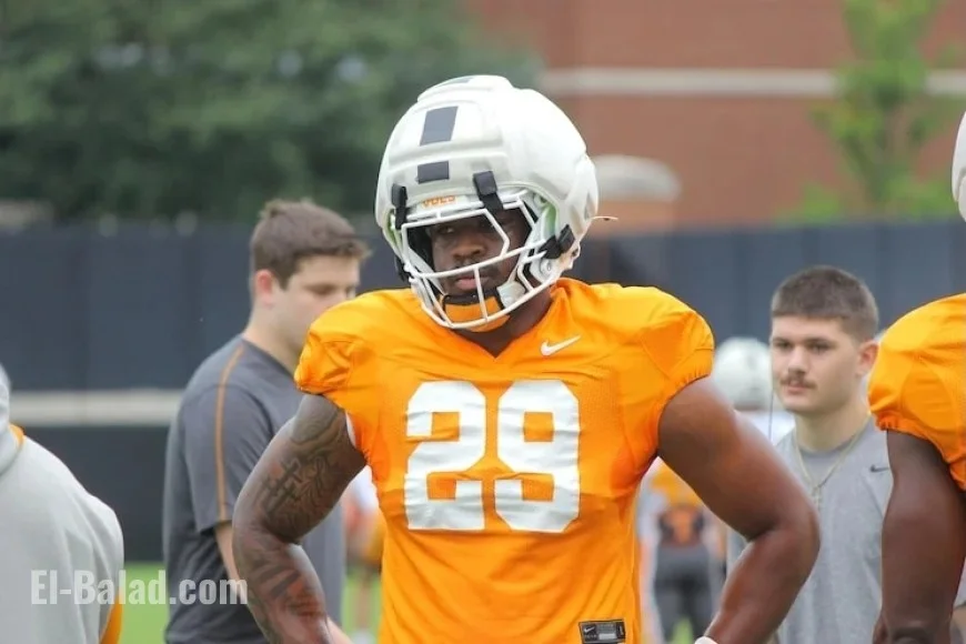 Tennessee Football Star Edge Rusher Enters Transfer Portal