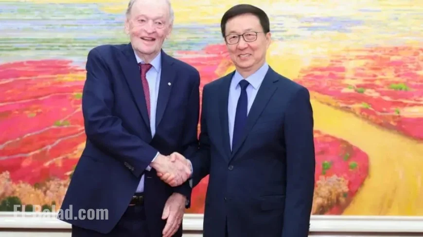 Jean Chrétien Prepares Ground in China for Mark Carney