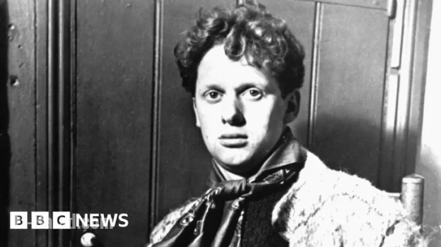 Dylan Thomas Repeatedly Plagiarized Poets During School Years