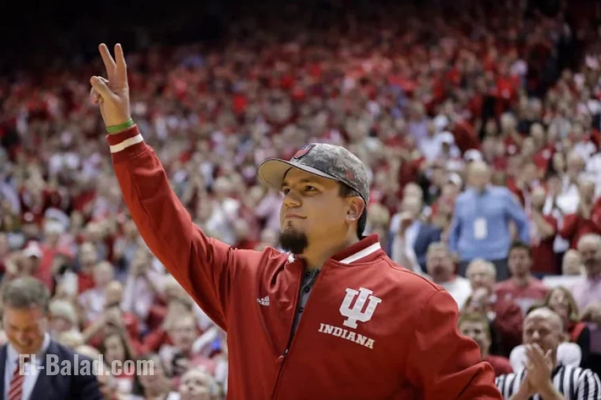 Kyle Schwarber Becomes Super Fan, Embraces Phillies Fans’ Passion for Indiana Football