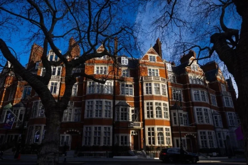 London Housing Market Leads UK in Homes Selling at a Loss