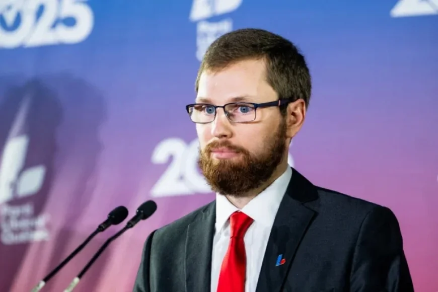 Mario Roy Re-enters PLQ Leadership Race Despite Debts