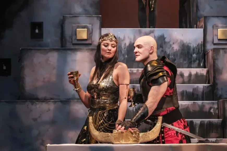 Review: ‘Antony & Cleopatra’ Captures Legendary Romance Wordlessly