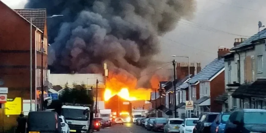 Massive Blaze Rocks Wolverhampton, Sending Smoke Over City After Explosions