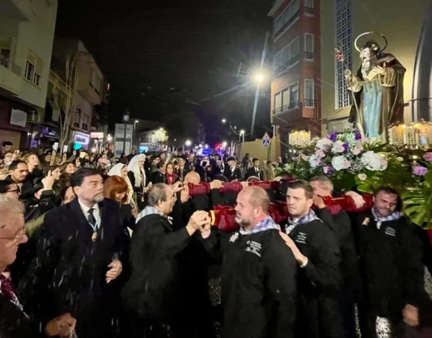 Alicante Kicks Off Traditional Festival Season Friday with Porrate Proclamation