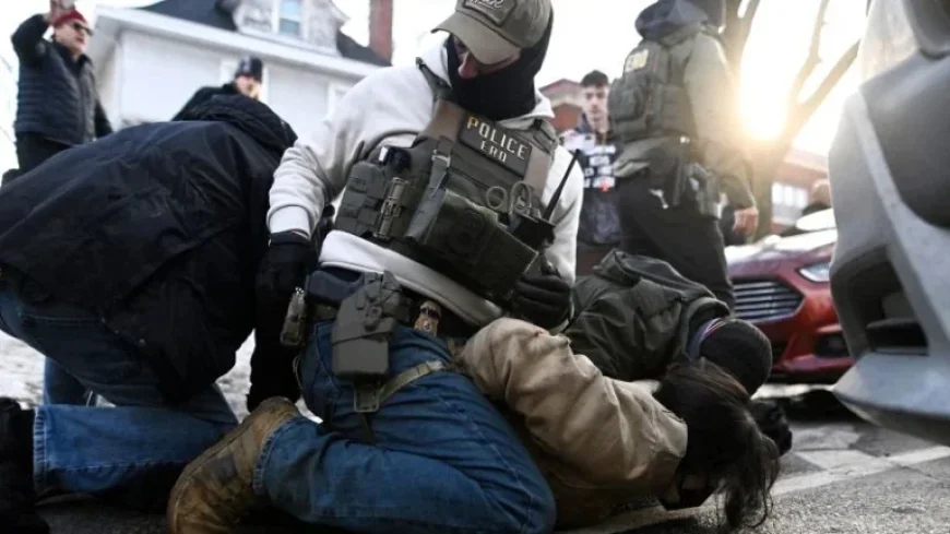 Minnesota, Illinois Challenge Federal Agents in Cities Using 10th Amendment