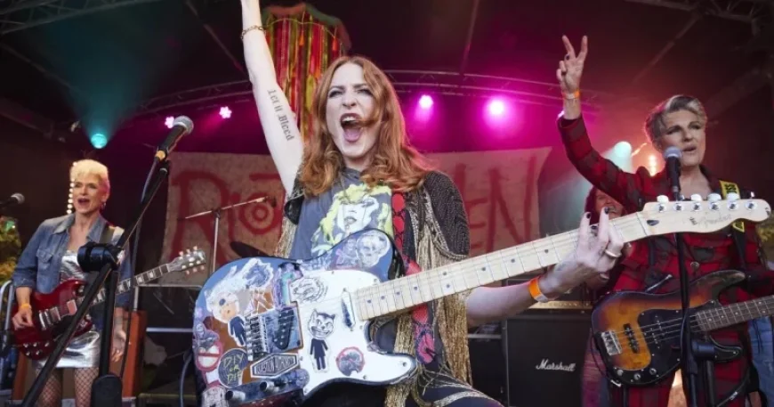 Review: ‘Riot Women’ Rocks with Middle-Aged, Menopausal Vibrancy