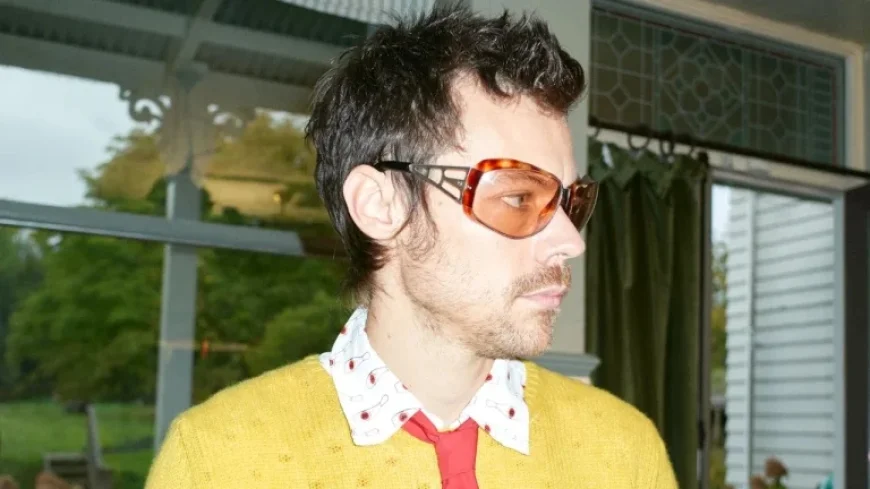 Harry Styles Unveils New Album: “Kiss All the Time. Disco, Occasionally.”