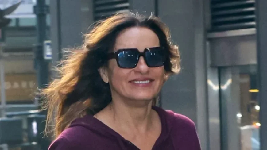 Mariska Hargitay Inspires Winter Style with Jeans and Slip-On UGGs