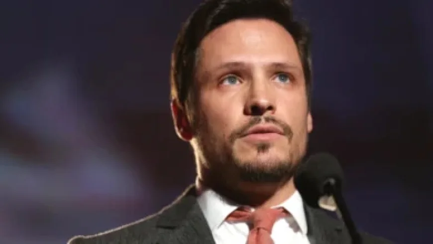 Hawley and Moody Clash in Senate Over Men’s Role in Pregnancy