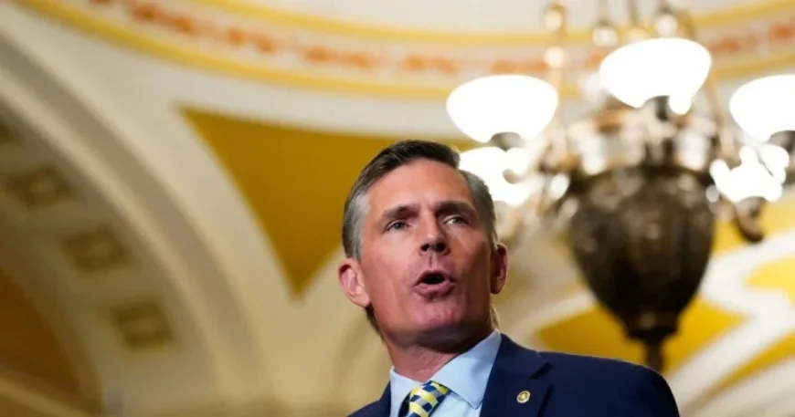 Democratic Divide Deepens Over Shutting Down ICE