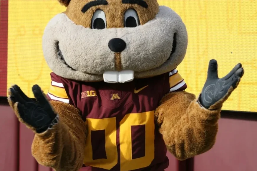 Gopher Spirit Squads Vie for National Title This Weekend
