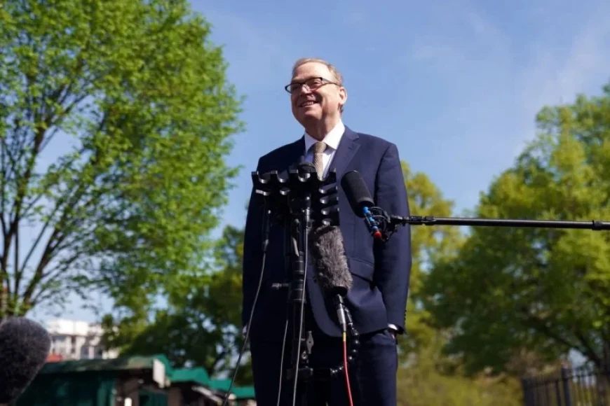 Trump’s Reluctance Raises Doubt Over Kevin Hassett as Fed Chair Pick