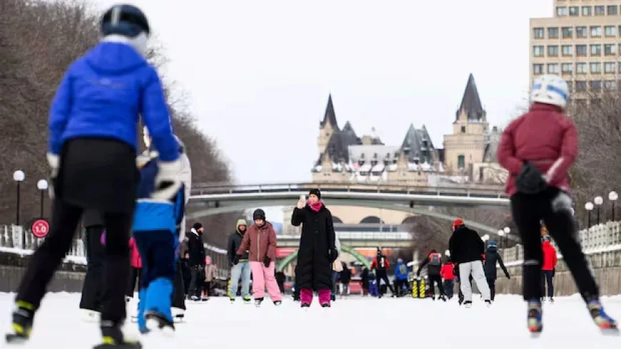 Rideau Canal Skateway Reopens for Winter Activities