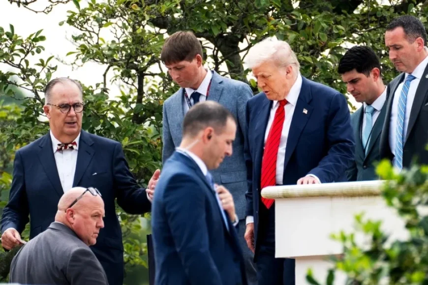 Trump Appoints Loyalists to Review White House Ballroom Panel