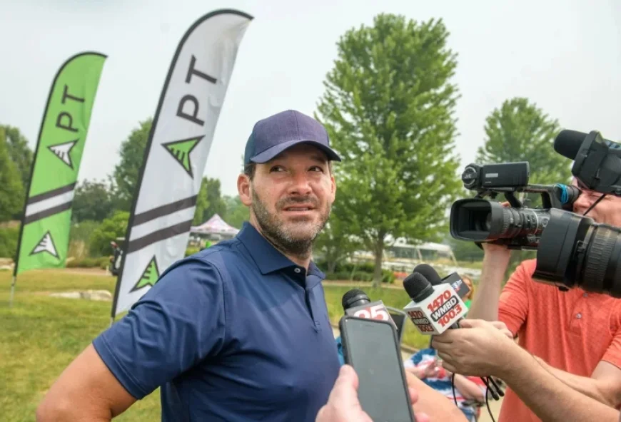 Tony Romo Secure in CBS Commentary Role