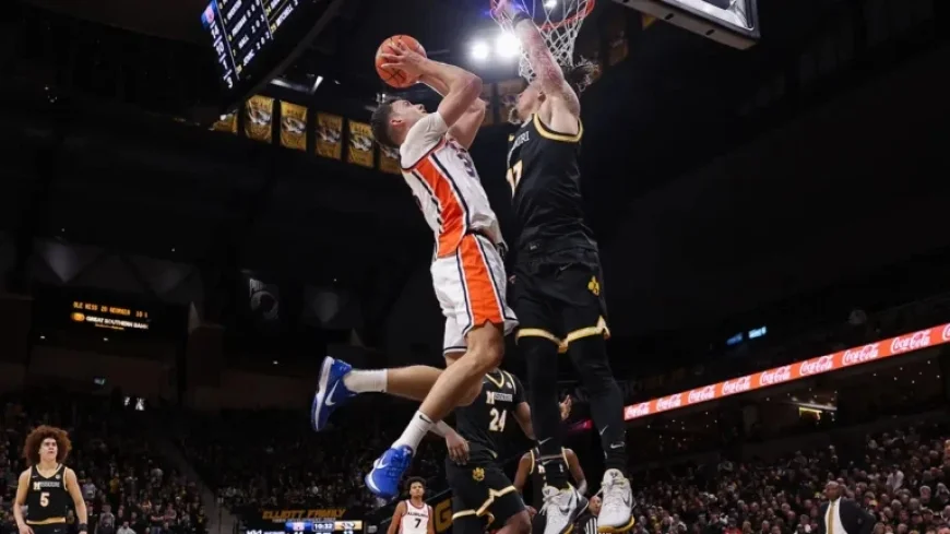 Auburn Hosts South Carolina at Neville Saturday