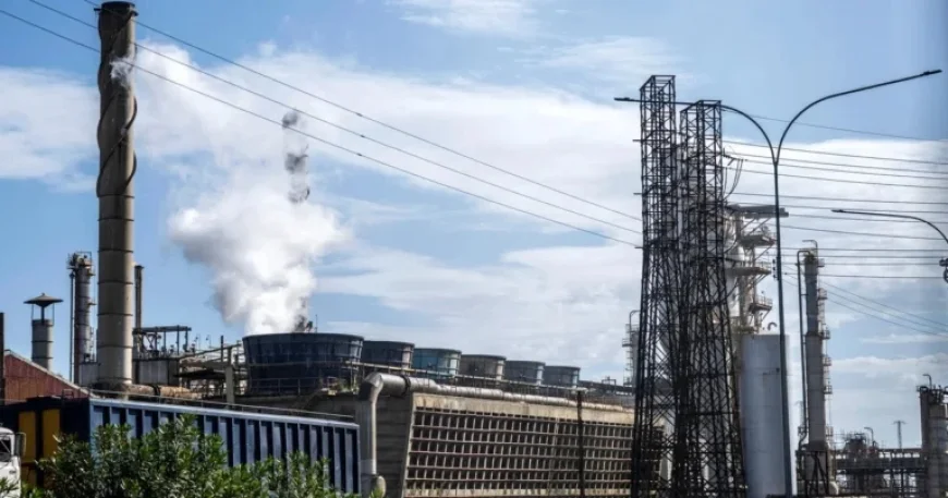 Venezuelan Oil Arrives in U.S., Impacting Gas Prices