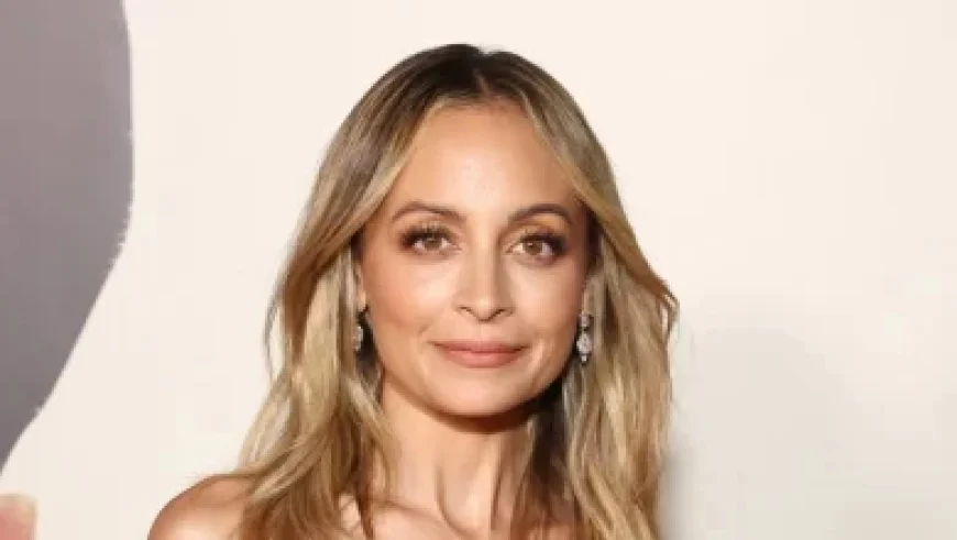 SNL Features Bold Naked Quidditch Sketch