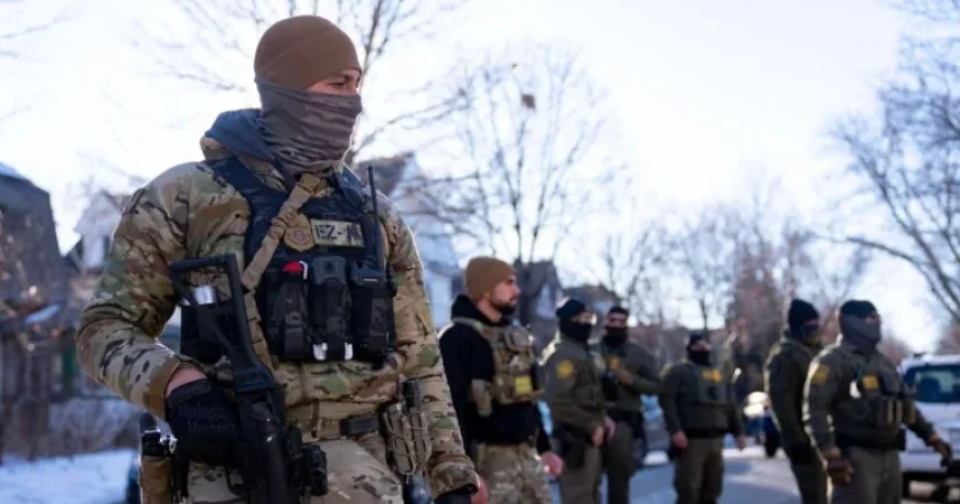 Poll: Americans Criticize ICE’s Toughness, Republicans Condemn Protesters’ Extremes