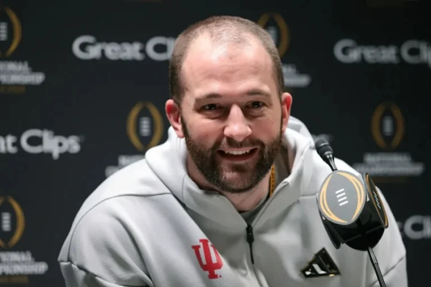 Is Mike Shanahan Related to 49ers Coach Kyle Shanahan?