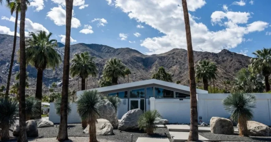 Explore 11 Exciting Midcentury Homes at Palm Springs Modernism Week