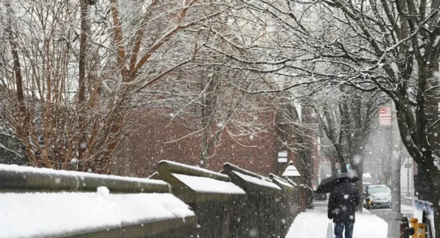 Forecasters Warn: NYC to Receive Over 6 Inches of Snow This Weekend