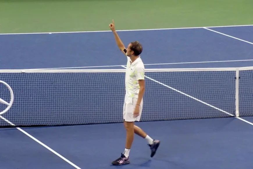 Australian Open Predictions: Bublik vs. Fucsovics, Medvedev vs. Halys