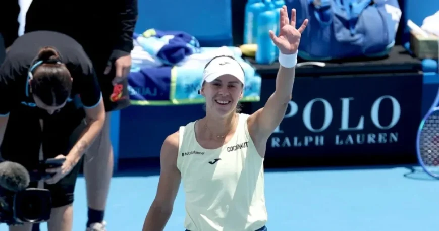 Linette Triumphs in Melbourne After Comeback from 0-4, Wins in 158 Minutes