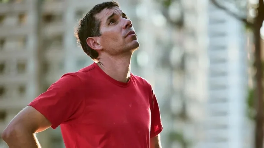 Alex Honnold Conquers Surprising Challenges in Taipei 101 Climb