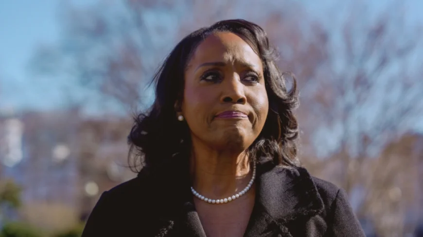 Rare Filing in Lisa Cook-Trump Case May Influence Supreme Court Justices