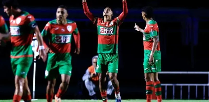 Calleri Scores Twice, São Paulo Defeated by Portuguesa Amid Chaos