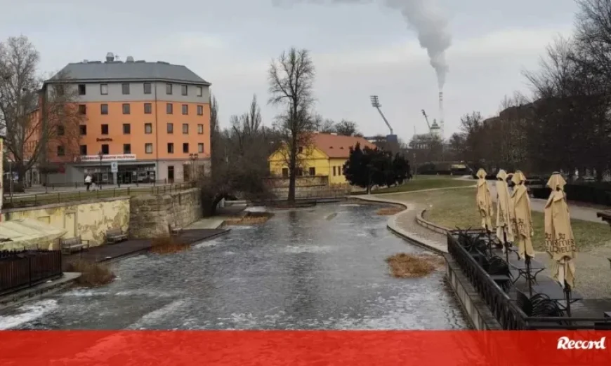 FC Porto Faces Icy Temperatures and Heated Pitch in Plzen