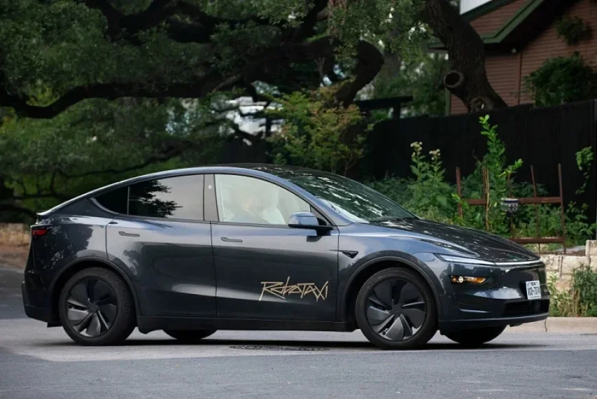 Tesla Debuts Driverless Robotaxi Services in Austin