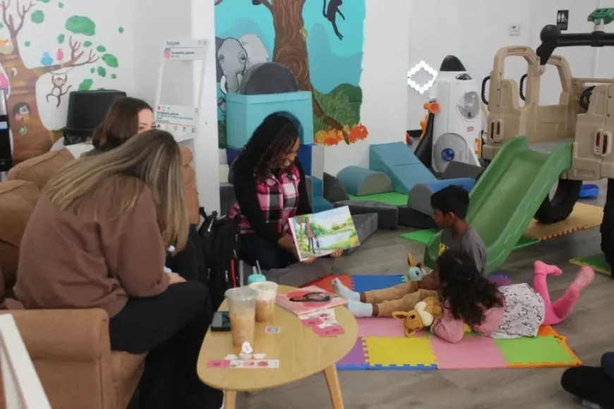 Community Heroes Share Stories at Jungle Jamz Storytime Events