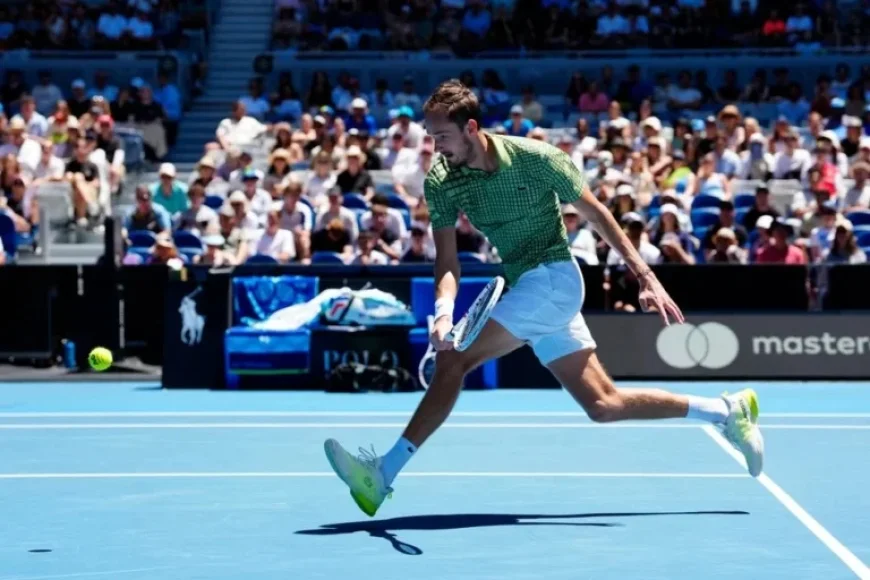 Medvedev Set to Dominate Marozsan: Australian Open Day Six Predictions
